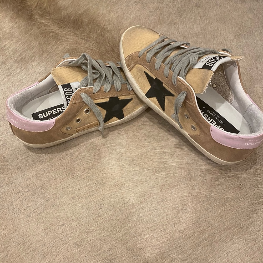 BNIB Golden goose superstar size 38